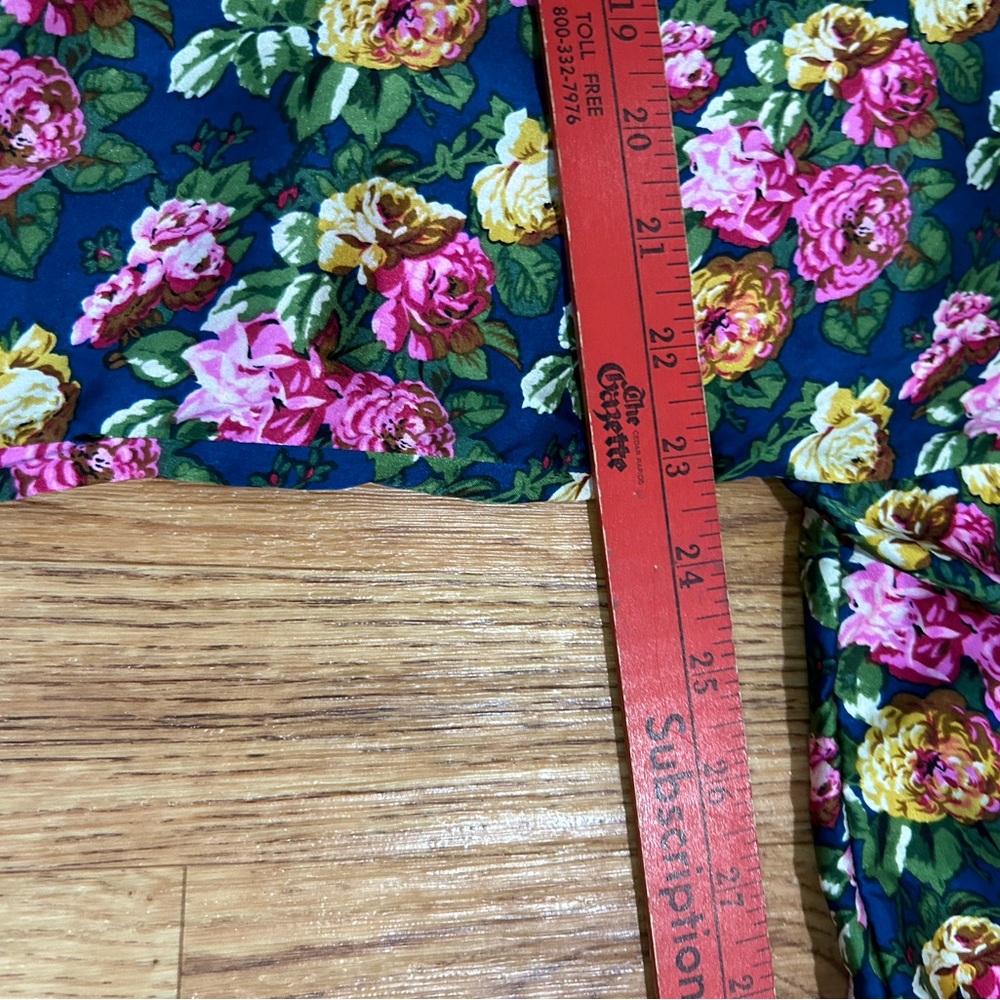 Victoria’s Secret Gold Label Robe Silk Floral No Belt Button Pockets One Size - Picture 7 of 8